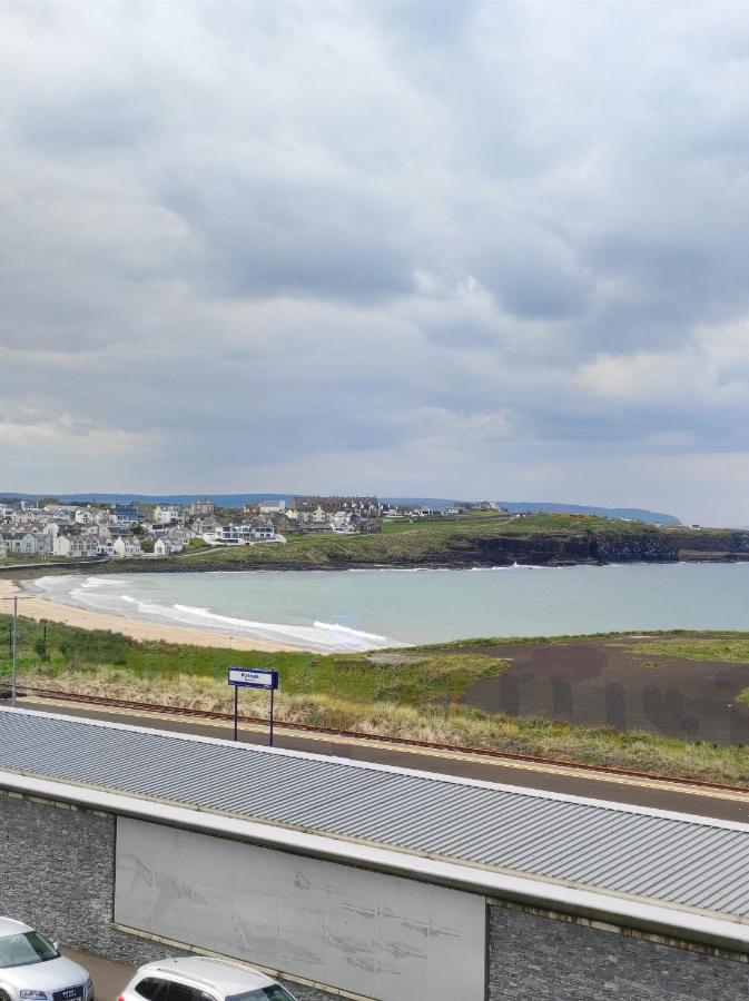 Apartamento 6 Golf Terrace - Portrush By The Sea Exterior foto